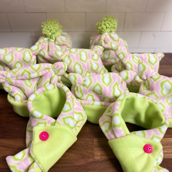 The Miami Nice Collection: Heather Bailey Pocket Book Microfleece - Picture 1 of 9